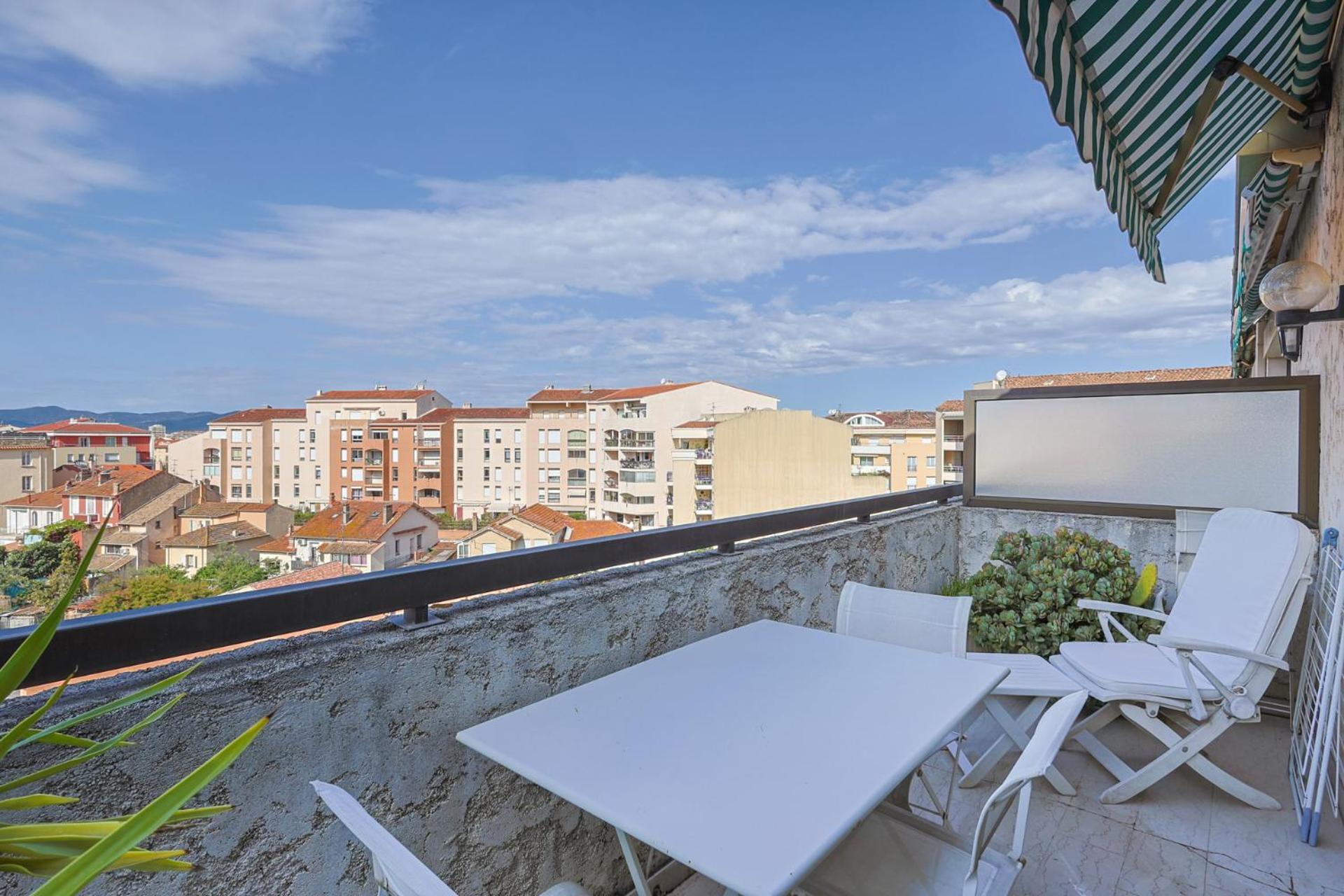 Appartement Globetrotter Saint-Raphaël Exteriör bild