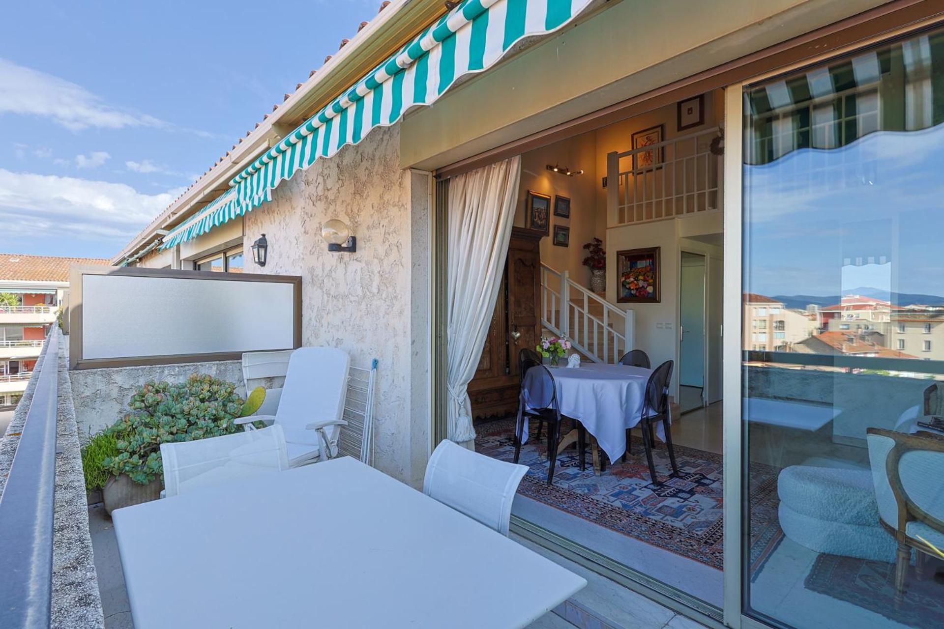 Appartement Globetrotter Saint-Raphaël Exteriör bild